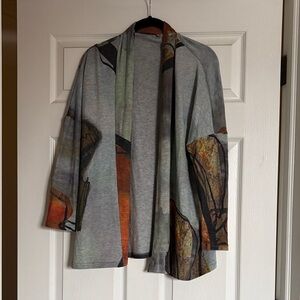 Women's cardigan with abstract print